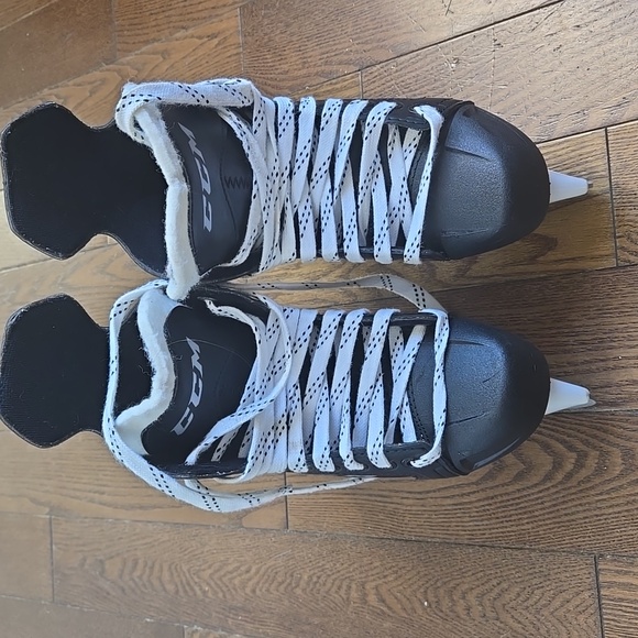CCM Rib XT Black and White Skates - Picture 2 of 4